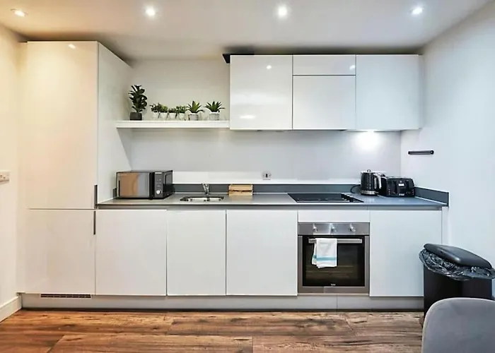 Modern 2-Bedroom Kingsize Apartment City Centre